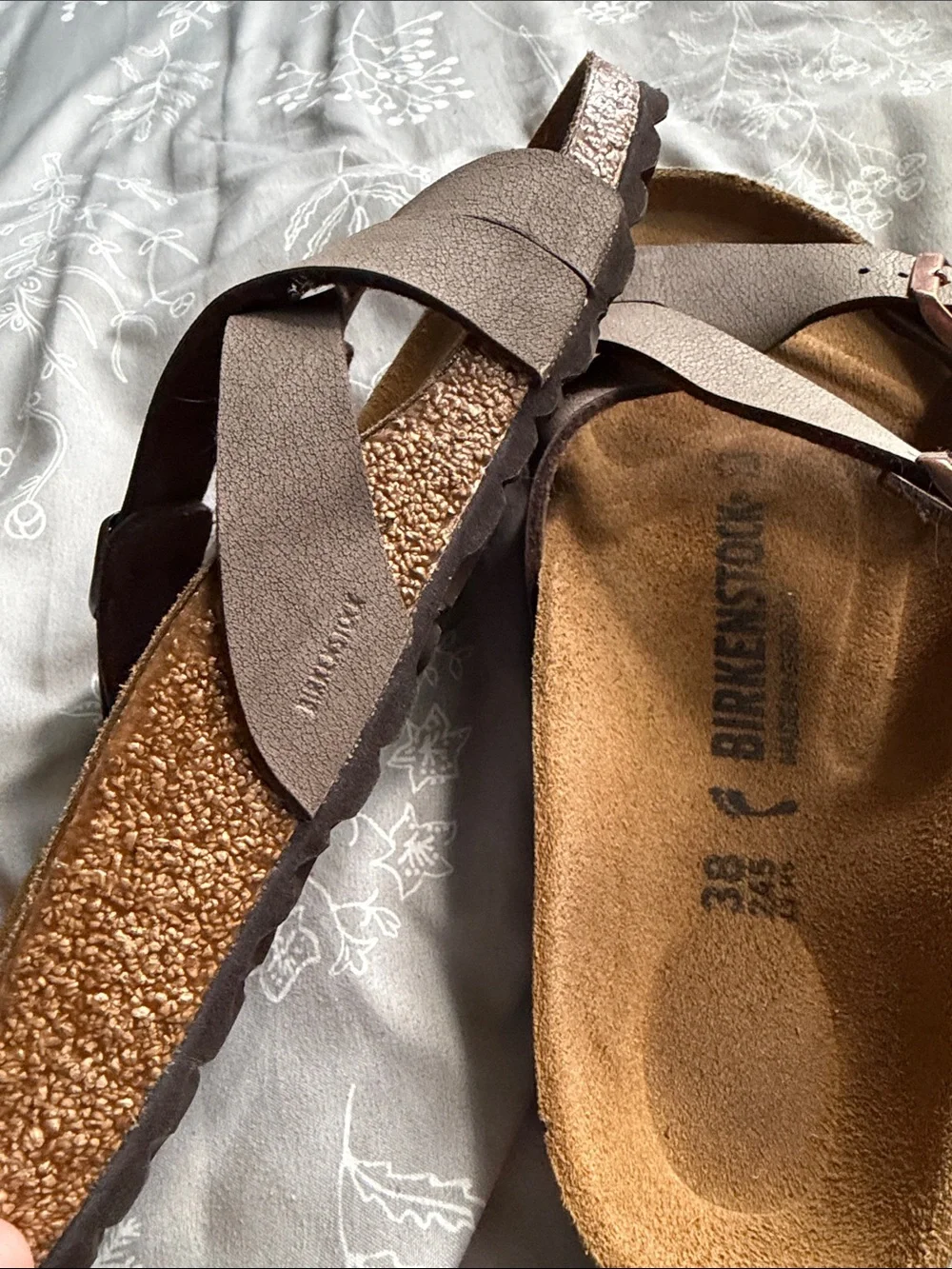 Birkenstock Yao in Mocha